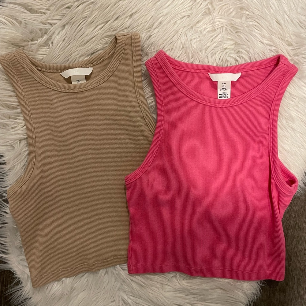2 cropped tops
